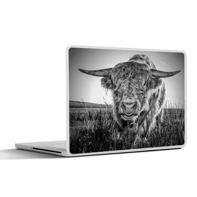 Produktbild von MuchoWow® Laptop Aufkleber Sticker Cover Schottischer Highlander - Schwarz und Weiß 30x22 cm - Laptop-Sticker