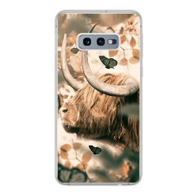 Produktbild von MuchoWow® Handyhülle Schutzhülle Hülle für Samsung Galaxy S10e Schottische Highlander - Schmetterlinge - Blätter Silikon Softcase Handy Hülle - Handy