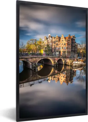Produktbild von MuchoWow® MuchoWow® Gerahmtes Poster Typische herbstliche Impression der Prinsengracht in Amsterdam 60x90 cm - Poster mit zchwarzem Bilderrahmen - Kunst