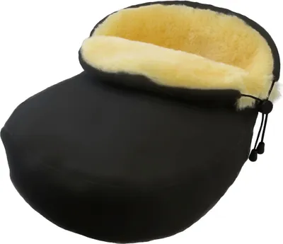 Produktbild von Heitmann Felle Lammfell-Fußwärmer Farbe Schwarz Größe ca. 29 x 32 cm, Höhe ca. 10 cm Außenstoff: schwarz; Innenfell: beige geschoren Sohle mit Anti-Rutsch Noppen 335SZ