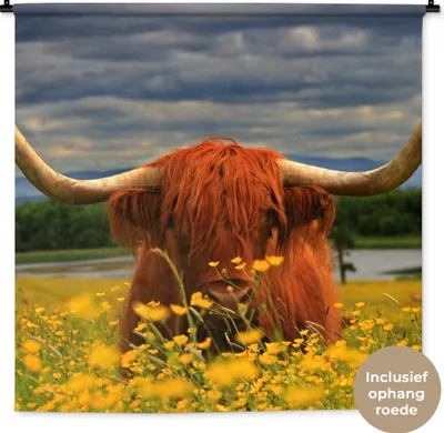 Produktbild von MuchoWow® Wandteppich Wandbehang Schottisches Hochlandrind - Tiere - Blumen 120x120 cm Tapisserie Dekoration Wandtuch - Modern - Baumwollgewebe