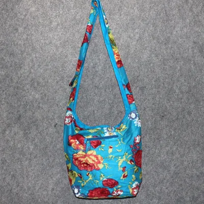 Produktbild von Stofftasche - Blumenmuster blau-rot - Stoffbeutel