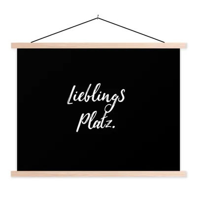 Produktbild von MuchoWow® Textilposter Lieblingsplatz - Zitate - Sprichwörter - Essen 60x45 cm mit holzfarbenen Rahmen - Bild