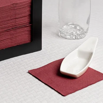 Zdjęcie produktu dla Serwetka 2-warstwowa wytłaczana bordowa 20x20cm, 100szt