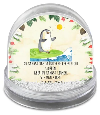 Produktbild von Mr. & Mrs. Panda Schneekugel Weihnachten Pinguin Surfer - Naturpapier - Geschenk, Surfen, Motiviert, Weihnachts, Urlaub, Portugal, schnee kugel, Optimistisch, Deko