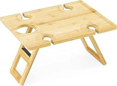 Produktbild von Navaris tragbarer Picknicktisch klappbar - Picknick Tisch aus Holz - mit 4 Weinglashalter und Weinflaschenhalter - Weintisch klappbar Outdoor - Bambus Weintablett