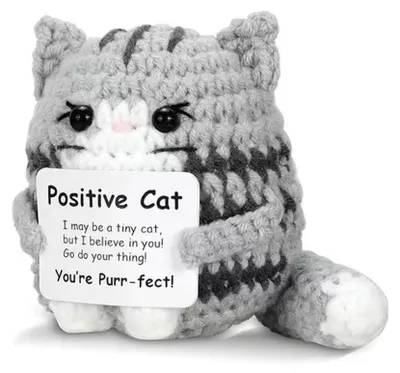 Mini Amigurumi Katze – handgefertigter Glücksbringer, 12,8×11,4 cm