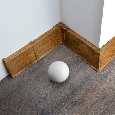 Produktbild von 2 Meter Sockelleiste 70mm PVC Eiche Verbrannt Laminatleisten Fussleisten aus Kunststoff PVC Laminat Dekore Fußleisten