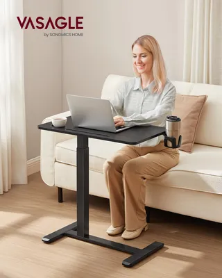 Obrázek produktu pro VASAGLE Odkládací stolek na kolečkách, mobilní stojací stolek, nastavitelná výška, 2 držáky na nápoje, přihrádka na mobilní telefon nebo tablet, Obrázek vytvořený pomocí AI