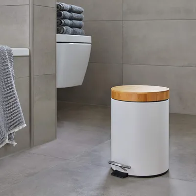 Image de Poubelle cosmétique en inox avec couvercle en bambou 3 litres blanc et mécanisme Softclose - poubelle WC pratique avec pédale