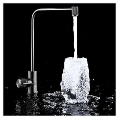Produktbild von Wasserhahn für die Küche mit 360° Drehung aus Messing