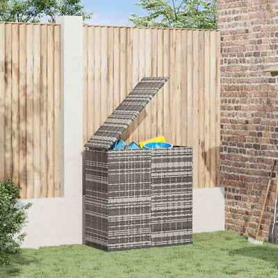 Imagen del producto de Caja para cojines de jardín, fabricada en ratán sintético (PE), con amortiguador a gas, de 100x49x103,5 cm, color gris. Es una caja resistente a la intemperie, ideal para terraza o balcón, con un interior impermeable, una bolsa de almacenamiento interior y una estructura de acero resistente