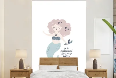 Produktbild von MuchoWow® Fototapete für Wohnzimmer oder Schlafzimmer Wandtapete Vinyl Motivtapete Meerjungfrau - Zitat - Kinder - Rosa - Mädchen - Baby - 170x260 cm - Kindertapete - Wohnzimmertapete