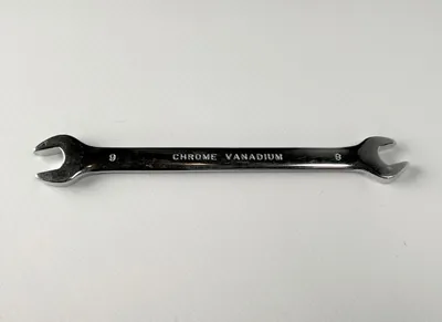 Immagine prodotto di Chiave aperta SALTUS 8/9 mm in acciaio al cromo vanadio Chiave a forchetta