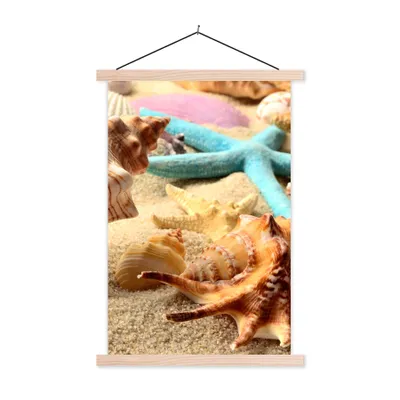Produktbild von MuchoWow® Textilposter Seesterne - Muscheln - Sand - Strand 120x180 cm mit holzfarbenen Rahmen - Textil-Plakat