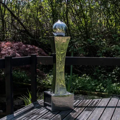 Produktbild von KÖHKO® Springbrunnen "MARS" Ø 20 cm mit LED-Beleuchtung in eckigen Edelstahlbecken hochglanzpoliert 21014 Brunnen für Terrasse Wohnzimmer