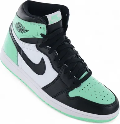 A single Nike Air Jordan 1 Retro High OG sneaker is shown against a white background.