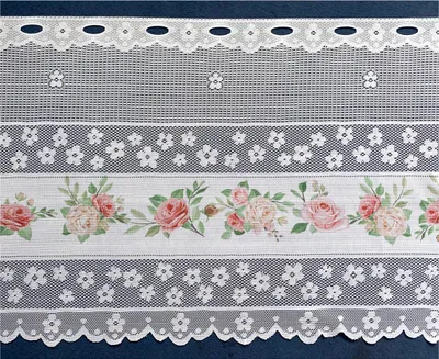 Produktbild von heimtexland ® Shabby Chic Scheibengardine Jacquard weiß mit Rosen Borte HxB 45x145 Deko Gardine Landhaus Typ763