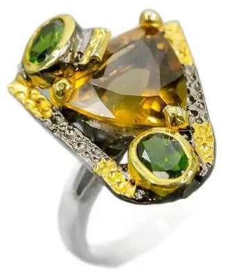 Produktbild von Kunstvoller Ring aus Zitronenquarz und 17 Diopsid