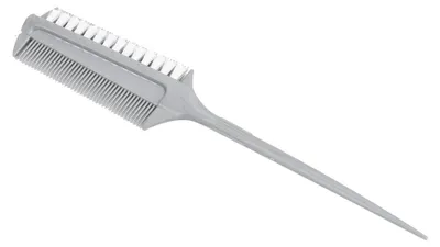 Produktbild von Professionelles Werkzeug zum Setzen von Strähnchen – Friseur-Färbepinsel und -Kamm
