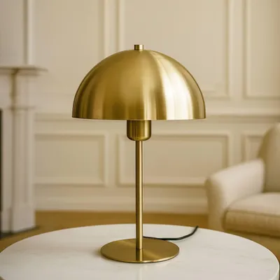 Produktbild von Opviq, Elegante Tischlampe aus Metall, Gold, 39 cm hoch, Ø23 cm, 100 cm Kabel mit Schalter, E27 Fassung, max. 40 W, IP20, ideal für modernes Zuhause & Hotel.