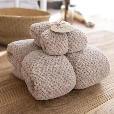 Produktbild von 360Home Korallenfleece-Mikrofaserhandtuch + Badetuch + Haartrocknerhaube Grau