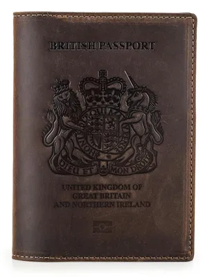 Immagine prodotto di Portafoglio in pelle Volnerf con custodia per AirTag, portapassaporto con blocco RFID, ideale per viaggi. Include una custodia per 2 passaporti, 2 scomparti per carte, 1 scomparto per contanti. Disponibile nei colori: caffè, Regno Unito (UK) e stile retrò