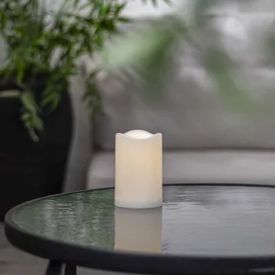 Zdjęcie produktu dla Szwedzka Świeca LED PAUL, Biała, 11,5 cm, Migoczący Płomyk, Timer, Do Wnętrz i Ogrodu, IP44