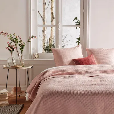 Obrázok produktu pre Prehoz na posteľ 240 x 260 cm + 2 obliečky na vankúš 60 x 60 cm
