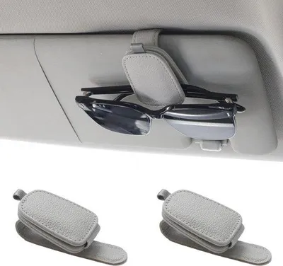 Immagine prodotto di Supporti magnetici in pelle per occhiali da sole e biglietti in auto, confezione da 2, grigio argento