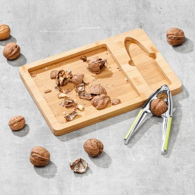 Produktbild von Bambusbrettchen mit Nussknacker