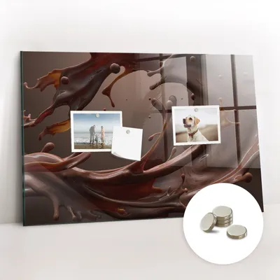 Imagen del producto de Pizarra magnética de pared, con superficie de vidrio y diseño curvo. Incluye 5 imanes. Dimensiones: 60x40 cm. Color: Marrón (o "Color chocolate")