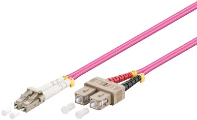 Obrázek produktu pro Goobay 95942 Optický kabel, mnohovidový (OM4), fialový, 0,5 m - konektor LC (UPC) > konektor SC (UPC)
