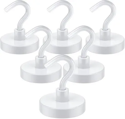 Imagen del producto de Ibenzoa®: Juego de 6 ganchos magnéticos de neodimio y acero. Capacidad de 36 kg en vertical y 12 kg en horizontal. Dimensiones: 2,5 x 3,4 cm