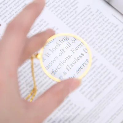 Produktbild von 5-fache Vergrößerungs-Halskette aus Legierung, tragbare Leselupe mit Kette, Gold