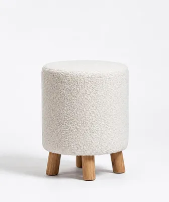 Image de Tabouret scandinave en bouclé avec des pieds en bois, douillet et moderne