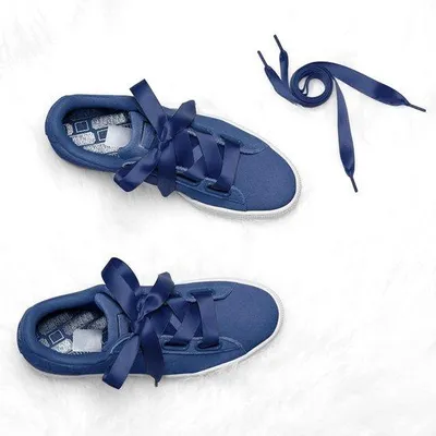 Produktbild von Marineblauwe satijnen platte veterschoenen Damen 180cm