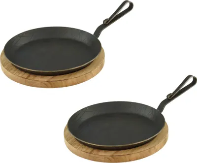 Produktbild von Servierpfanne aus Schmiedeeisen gebogener Hakenstiel Ø 24 cm 2 Stück inklusive Brett