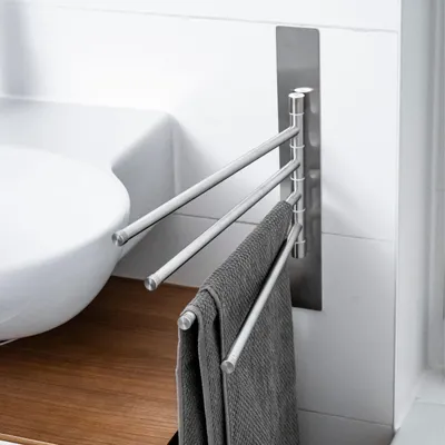 Produktbild von ELMOWO - Edelstahl Handtuchhalter ohne Bohren 4-armig - Handtuchstange schwenkbar in silber - Handtuchhalterung für 4 Handtücher mit schwenkbaren Arme