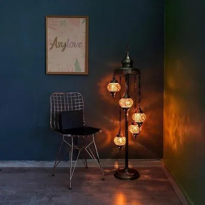 Immagine prodotto di Lampada da terra turca realizzata a mano con 5 sfere di vetro colorate – lampada orientale a mosaico per un'illuminazione suggestiva