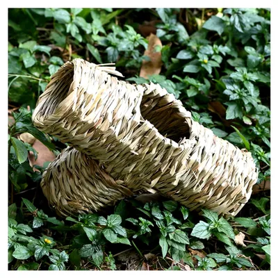 Produktbild von Hamster Strohnest Handgewebtes Haustierhaus Tunnel aus Naturstroh 12x32x22cm für Kleintiere