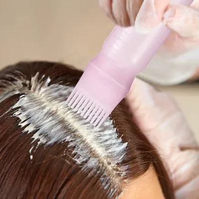 Produktbild von 4 Stück Kammapplikatorflaschen für Haarfarbe, Shampoo und Spülung – wiederverwendbar und einfach anzuwenden für zu Hause oder den Salon