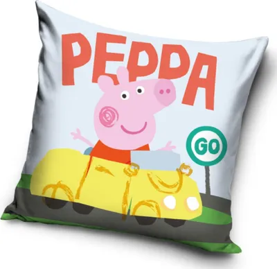 Zdjęcie produktu dla Poszewka na poduszkę Świnka Pepina w żółtym samochodzie