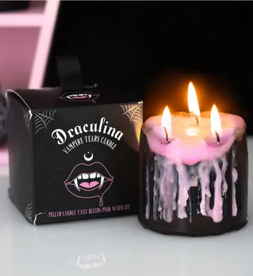 Produktbild von Pink ";Blutende"; Vampirkerze in Stumpenform als Tischdeko 7,5 cm