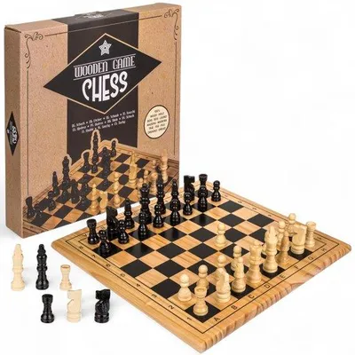Produktbild von Brettspiel aus Holz – Schach/Dame/Solitär – Klassisches Spiel – 28,5 x 28,5 cm – Nachhaltiges Design – Geeignet für Kinder und Erwachsene – Denkspiel