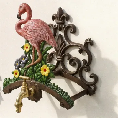 Produktbild von Schlauchhalter Flamingo aus Gusseisen, mit Wasserhahn, H.29 cm
