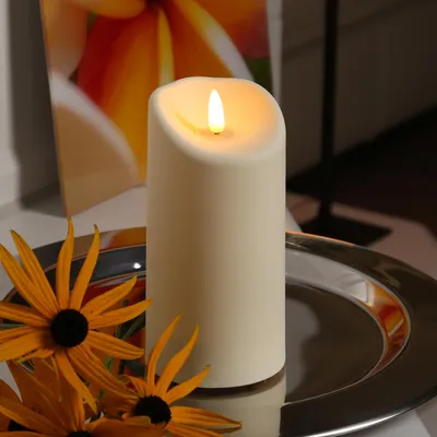 Produktbild von LED Stumpenkerze - Kunststoff - 3D Flamme - H: 17,5cm - D: 7,5cm - Timer - für Innen/Außen - creme