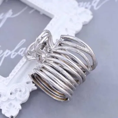 Produktbild von Silberne Metall-Haarkralle und französische Haarspange im Punk- und Boho-Stil für Frauen und Mädchen