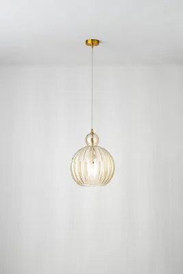 Immagine prodotto di Lampada a Sospensione in Vetro Plissettato Cognac Specchiato e Ottone Brunito, Struttura in Metallo e Alluminio, Attacco E27, D.32cm H.191cm - Perenz