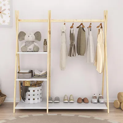 Produktbild von Kindergarderobe LOTTE mit 1 Kleiderstange & 4 Ablageböden in weiß/natur lackiert. Montessori Design, freistehender Kleiderständer für Kinderzimmer aus Massivholz.